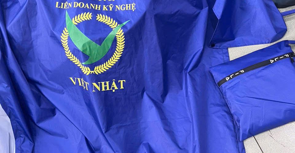 ÁO MƯA IN ẤN CÔNG ĐOÀN VẢI DÙ